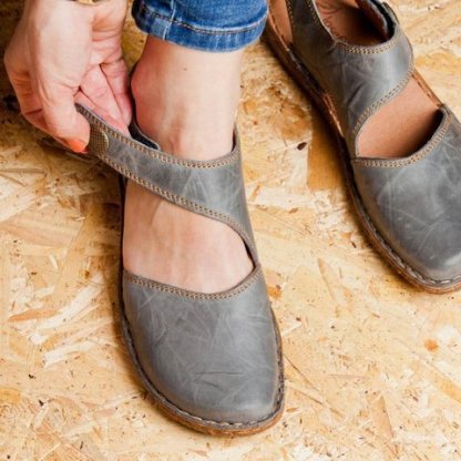Women's flat round toe casual sandals