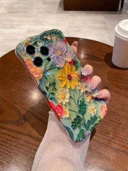 Twist flower phone case
