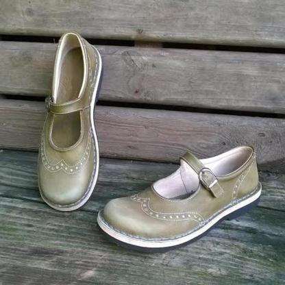 Flat-soled shallow round-toe buckled shoes for women
