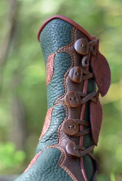 Embroidered flat boots for women, fashionable, versatile and warm