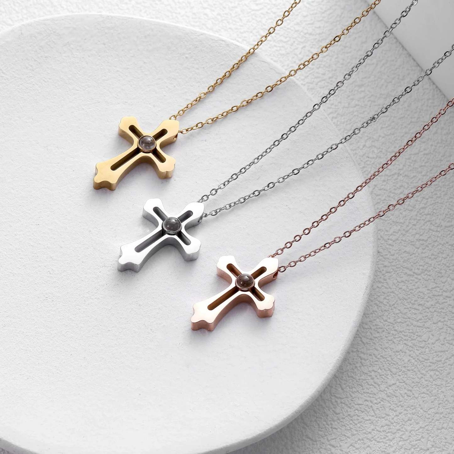 Eternal Love Projection Necklace – A Timeless Symbol of Devotion