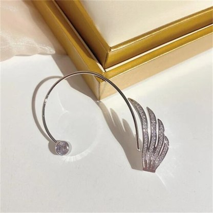 Women's Earrings Classic Precious Fashion Personalized Earrings Jewelry silver right / golden left / silver left For Wedding Party 1PC