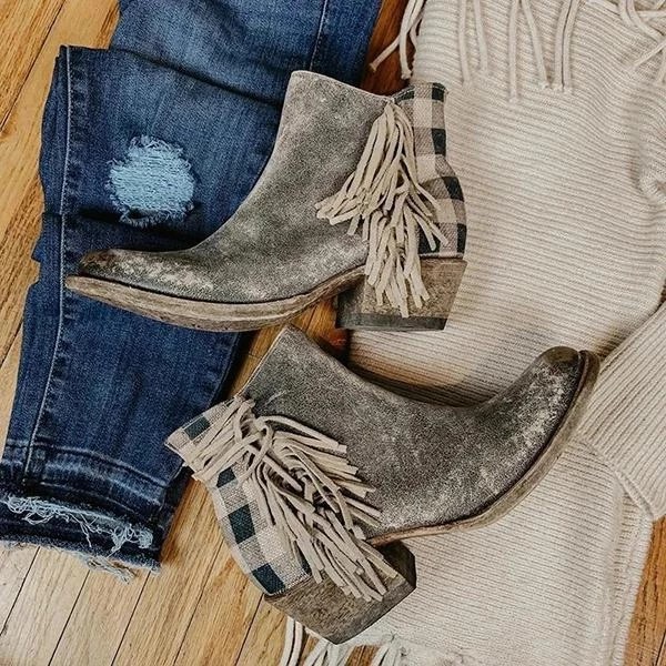 New women's round toe European and American women's leather boots side zipper fashion boots thick warm tassel boots mid-heel women's shoes