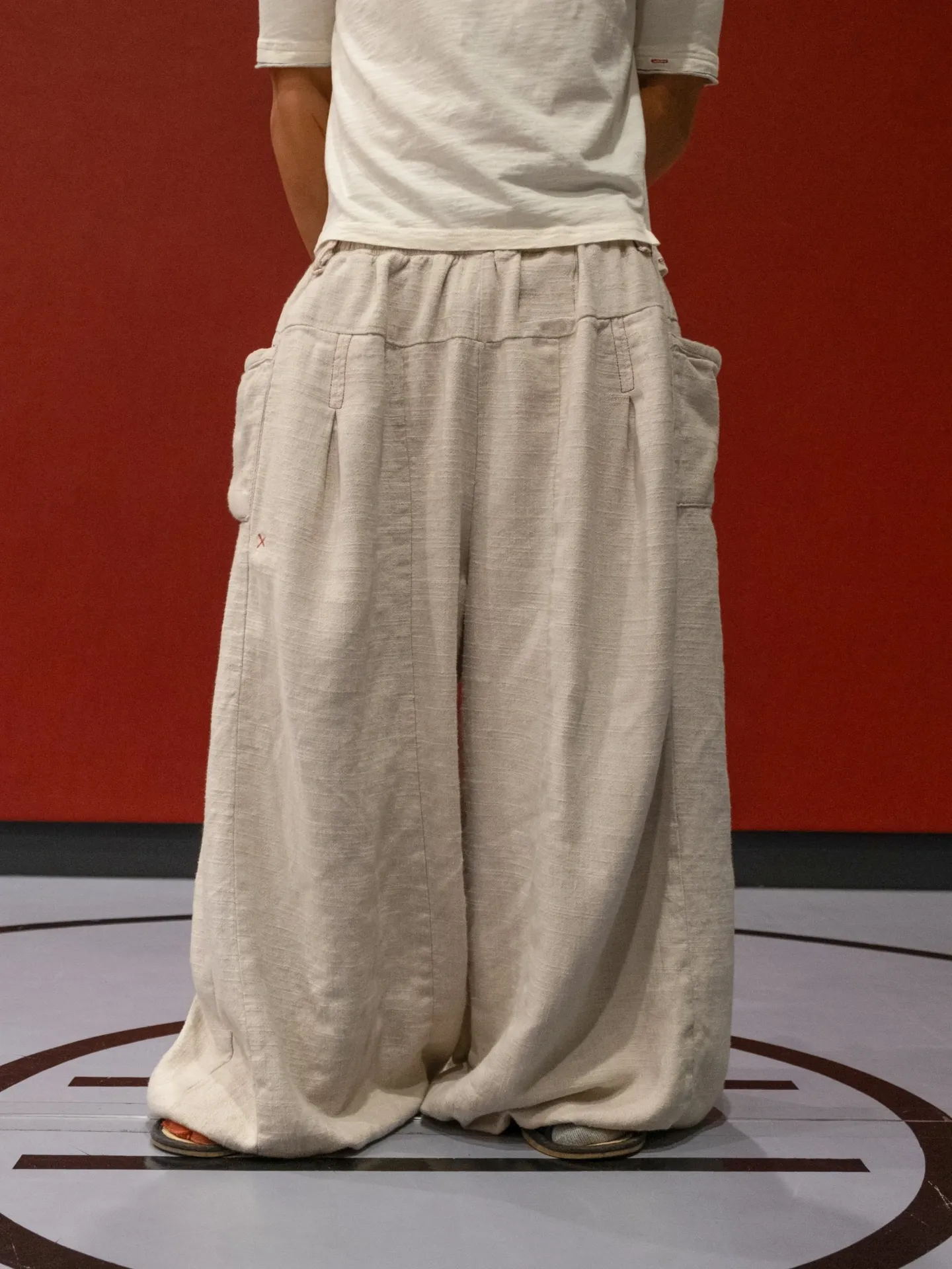 FLAX PLEATED WIDE-LEG PANTS