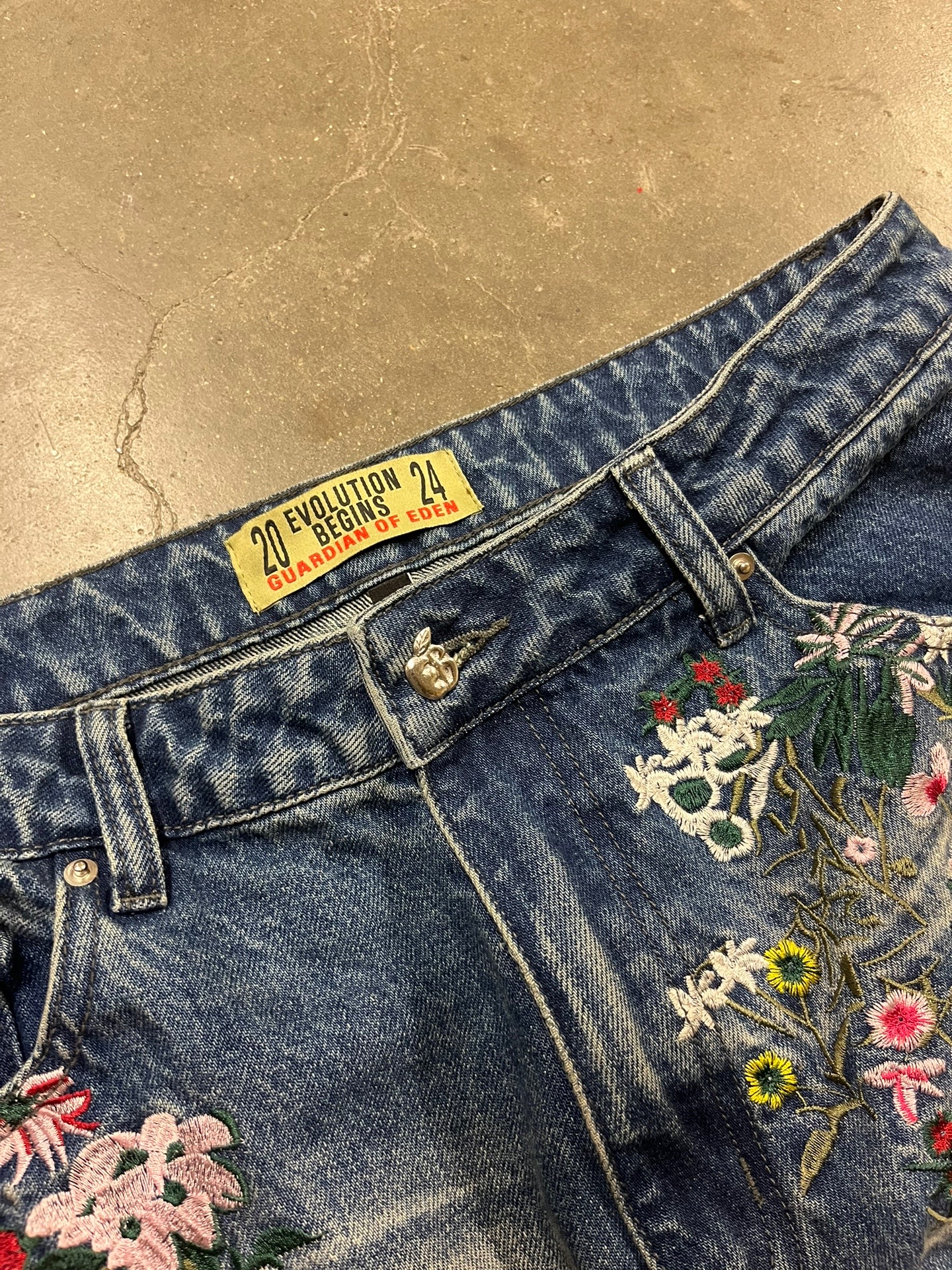 GUARDIAN OF EDEN EMBROIDERED JEANS