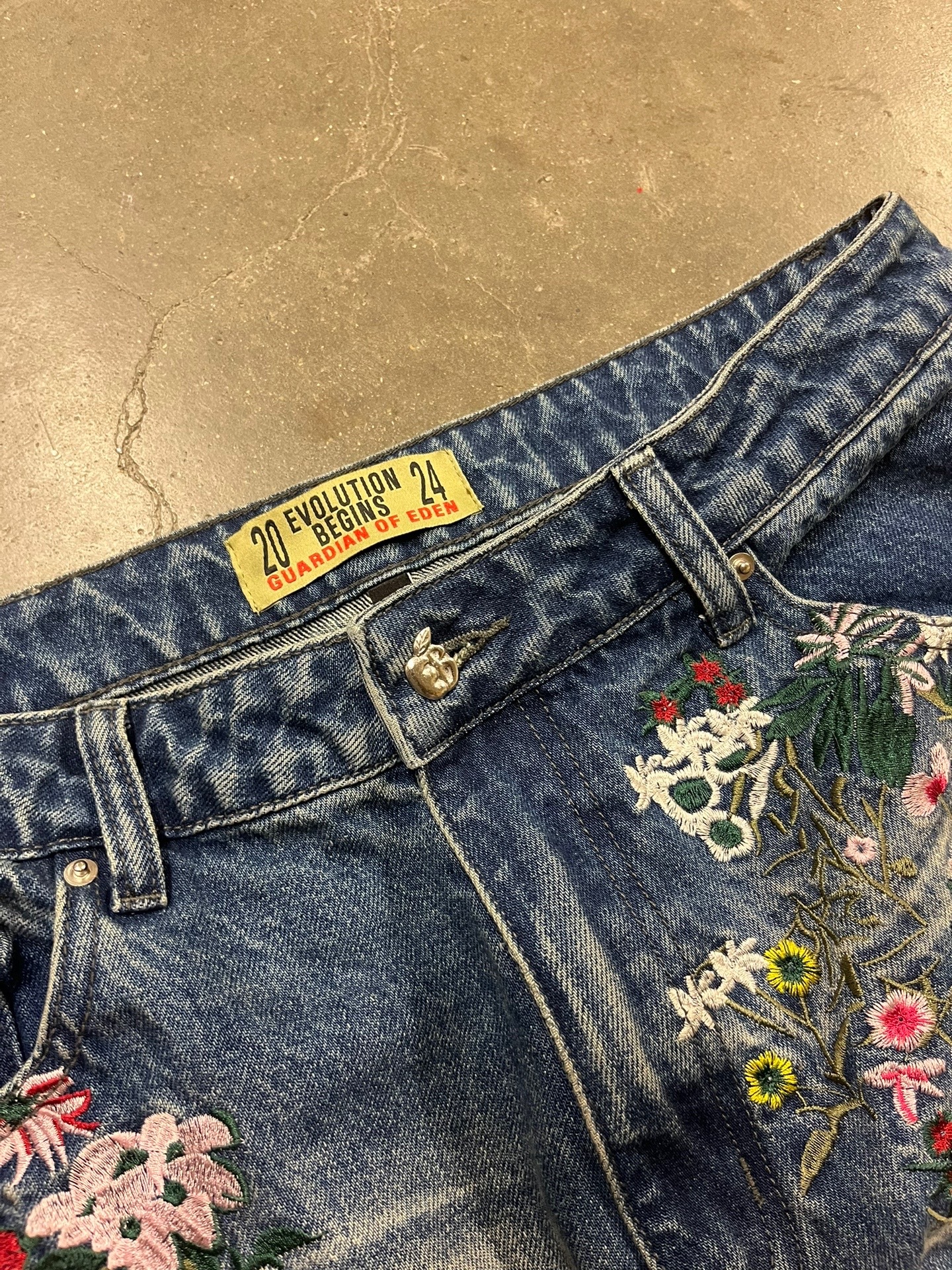 GUARDIAN OF EDEN EMBROIDERED JEANS
