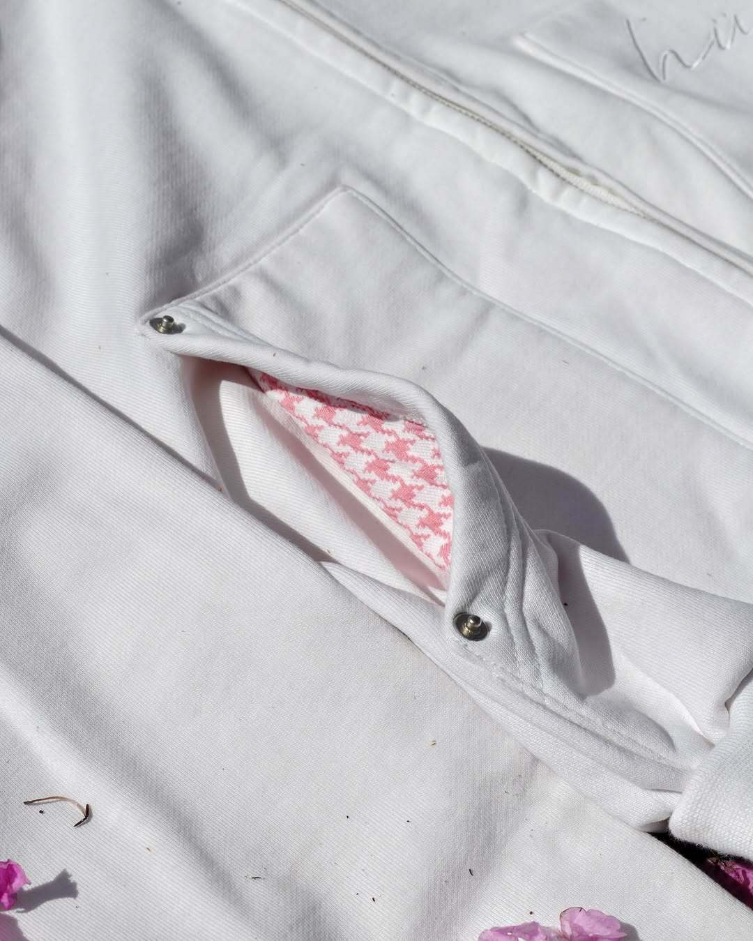 LAZY PLAID SWEATS