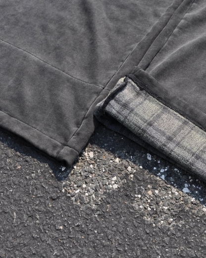 LAZY PLAID SWEATS