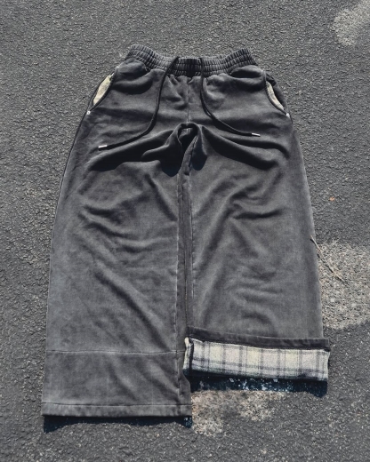 LAZY PLAID SWEATS