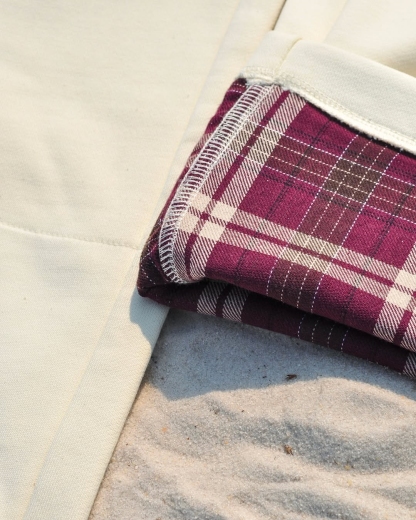 LAZY PLAID SWEATS