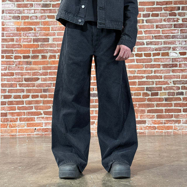 Tokyo Twisted Jeans