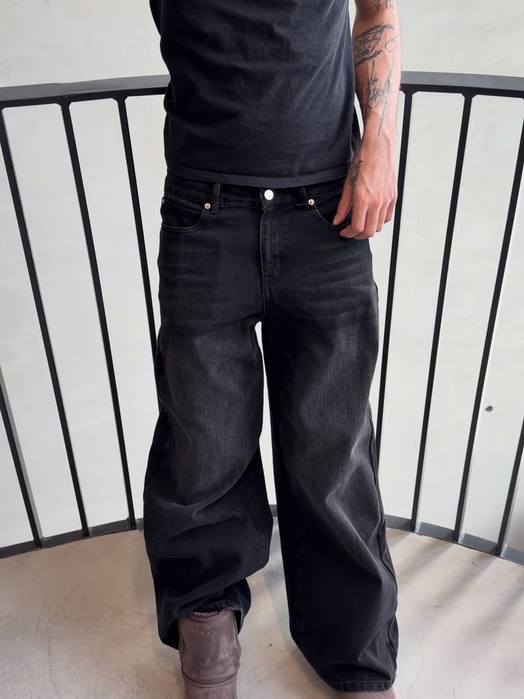 Washed embroidered jeans