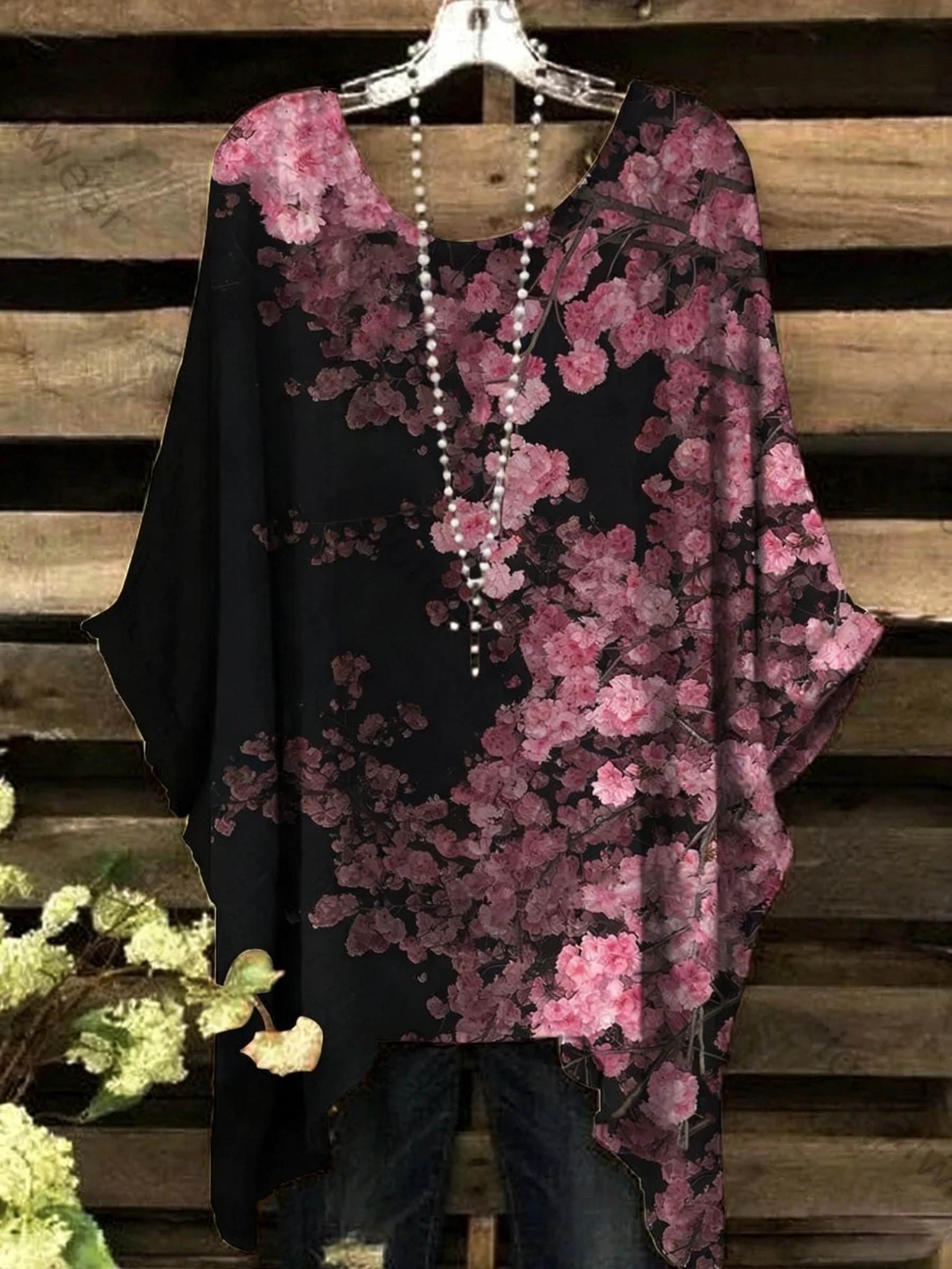 Women's Retro Peach Blossom Gradient Print Round-Neck Top