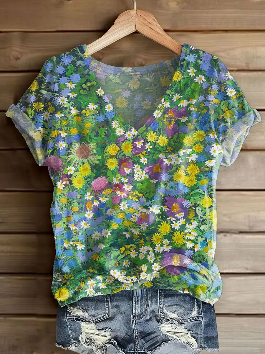 Ethnicity Flowers Women's V-neck Print Casual T-shirt