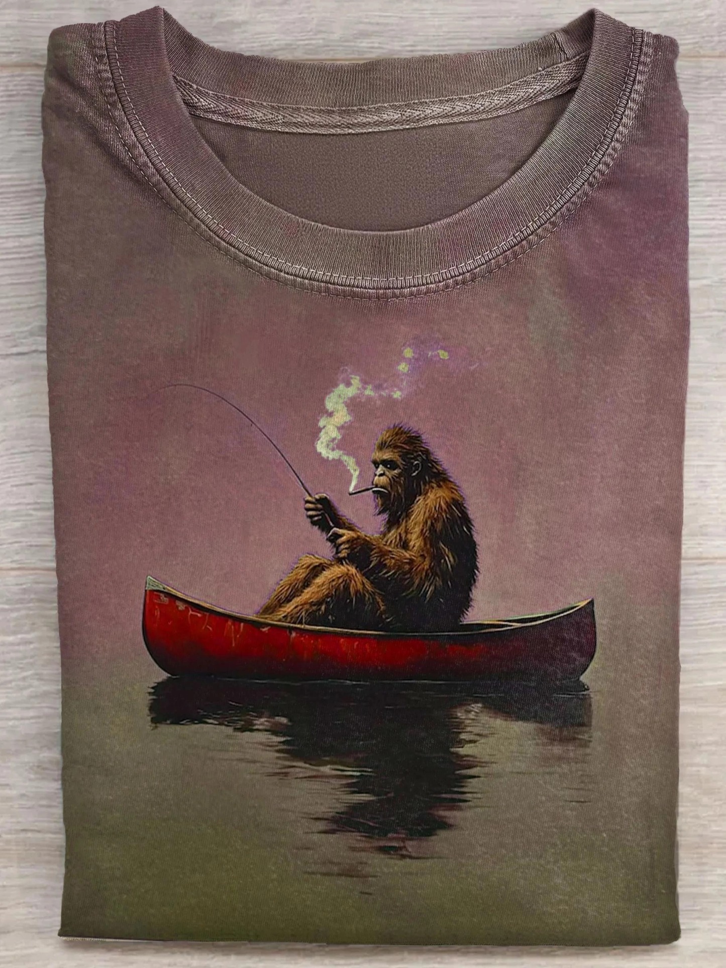 Bigfoot on a Red Canoe Fishing Retro Art Print Casaul Short Sleeve T-shirt