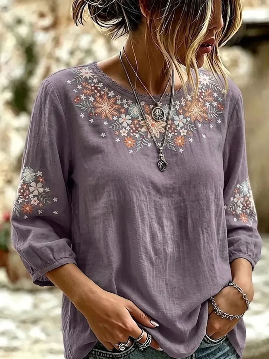 Women's Vintage Ethnic Embroidered Floral Round-neck T-shirt