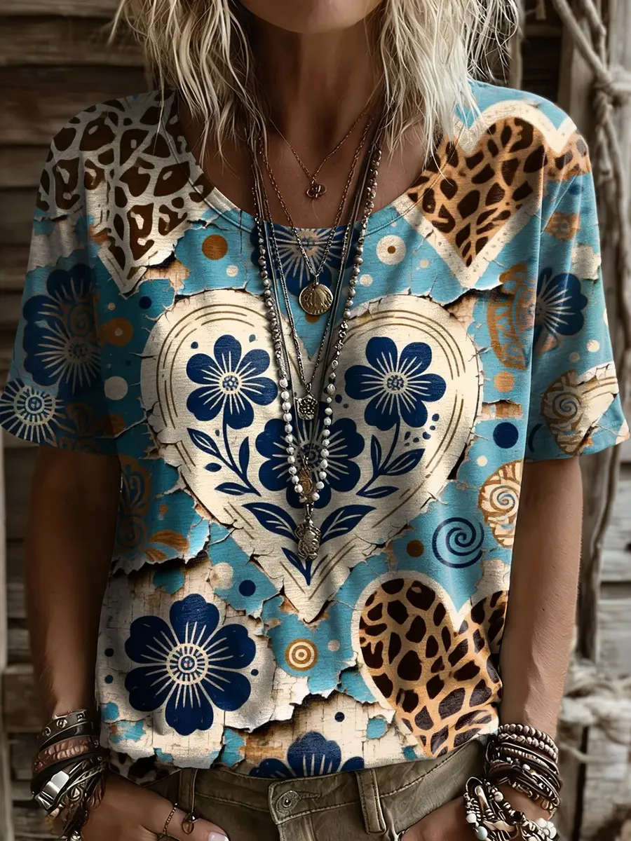 Women's Short-sleeve T-shirt With Floral Heart Print