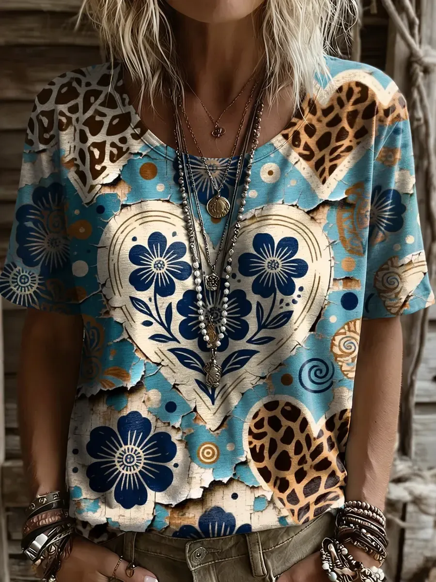 Women's Short-sleeve T-shirt With Floral Heart Print