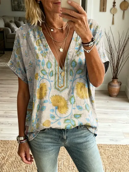 Women's Bohemian Textured Floral Art Print Casual V-Neck Short-Sleeve Shirt