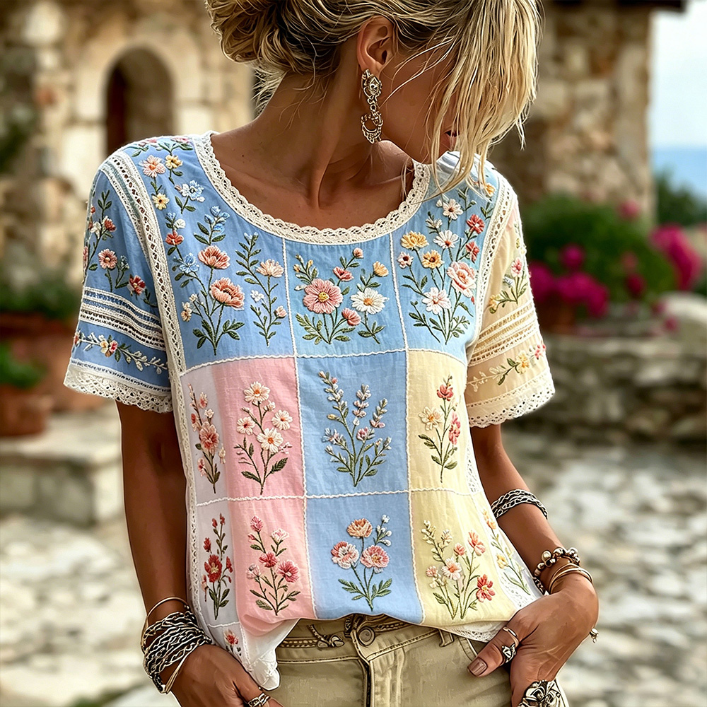 Women's Floral And Lace Art Embroidery Spliced Vintage Casual Short Sleeve Top