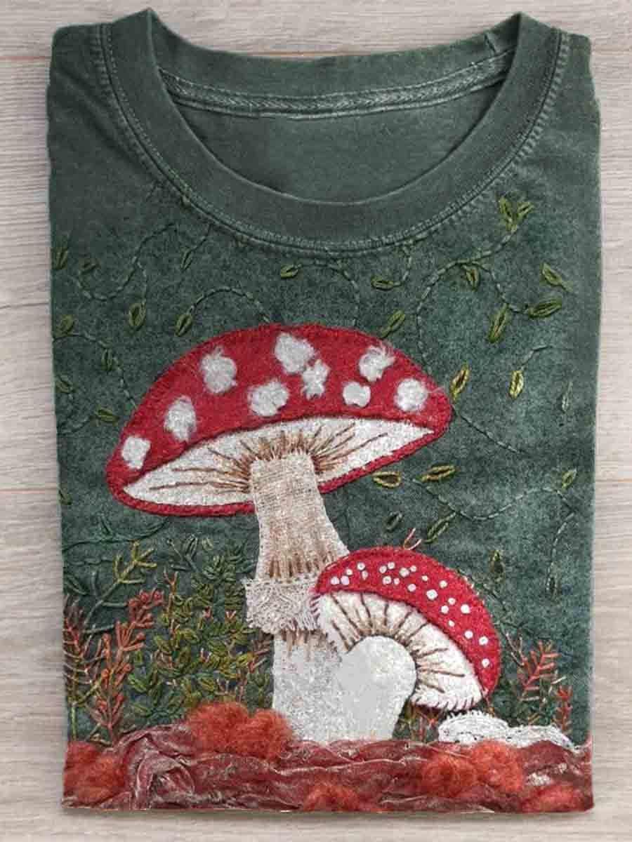 Vintage Red Mushroom Art Print T-shirt