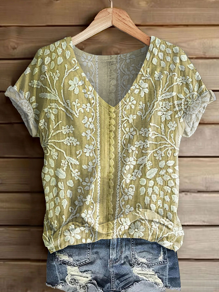 Women's Vintage Ethnic Floral Art Print V-neck Casual T-Shirt