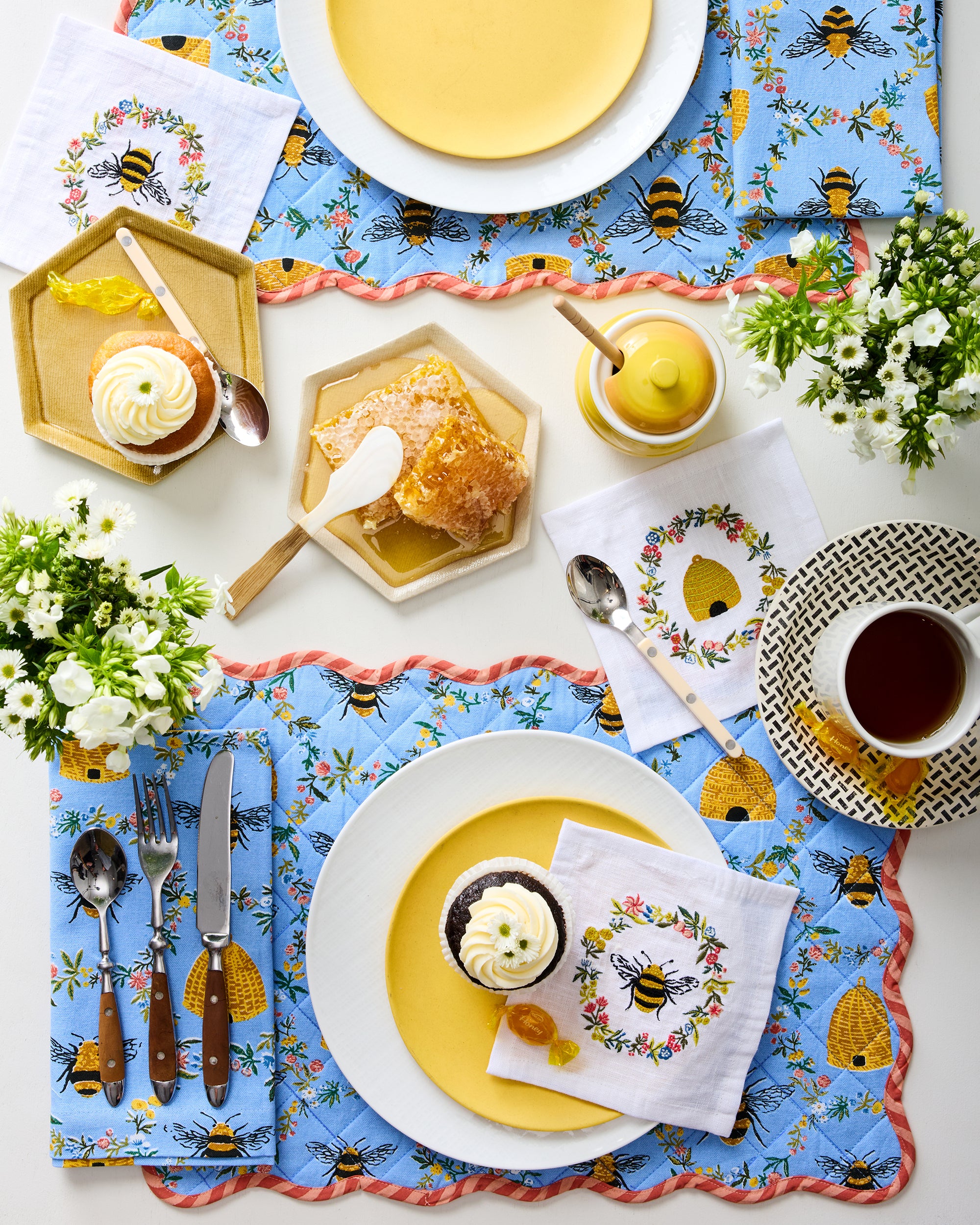 Sweet Bee - Set of 4 Placemats & Napkins Set - Soft Blue - Printfresh