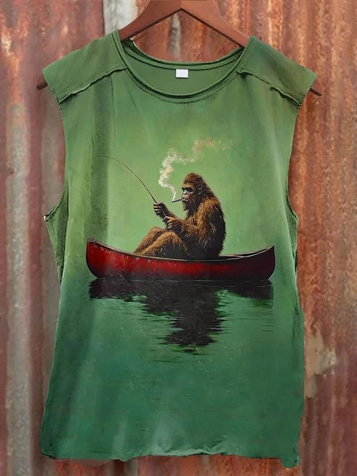 Bigfoot on a Red Canoe Fishing Retro Art Print Casaul Short Sleeve T-shirt