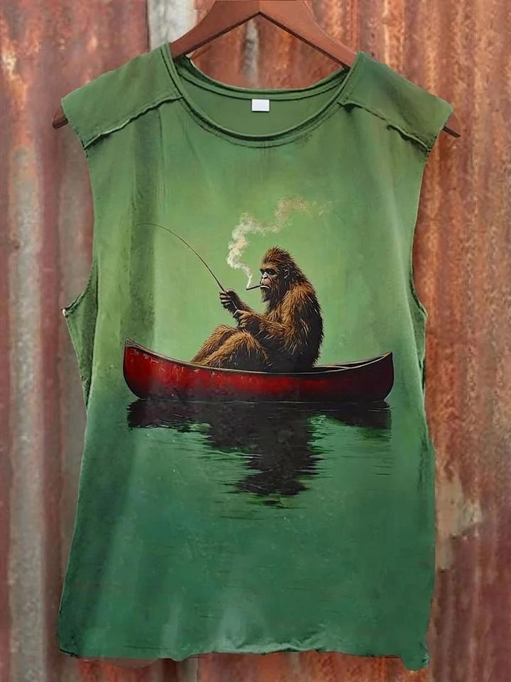 Bigfoot on a Red Canoe Fishing Retro Art Print Casaul Short Sleeve T-shirt