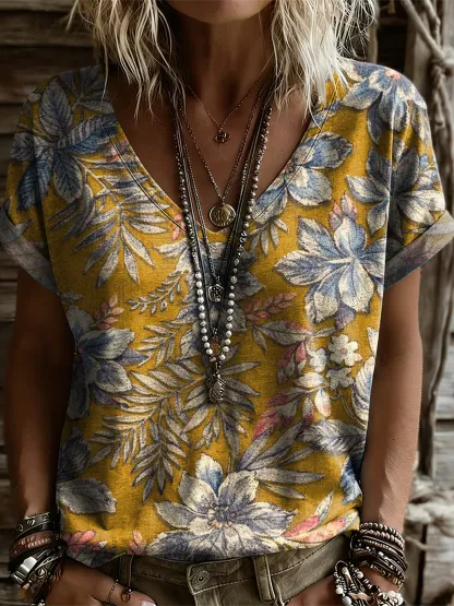 Women's Retro Ethnic Floral Art Print Casual Short-sleeve V-neck T-shirt