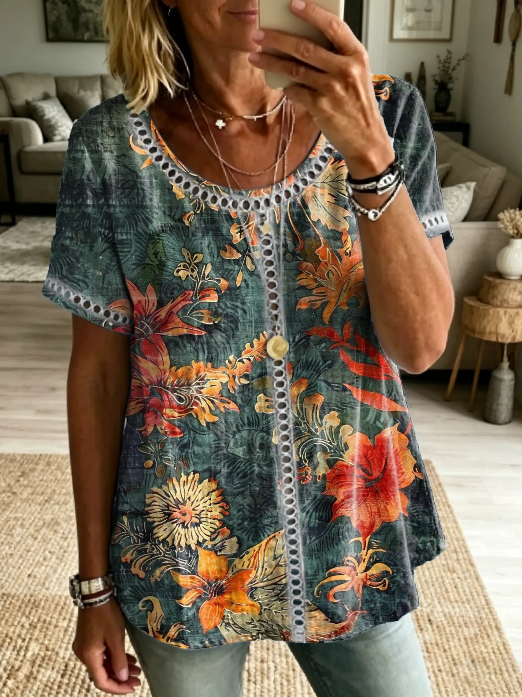 Women's Vintage Floral Print Artistic Openwork Casual Round-neck Short-sleeve T-shirt