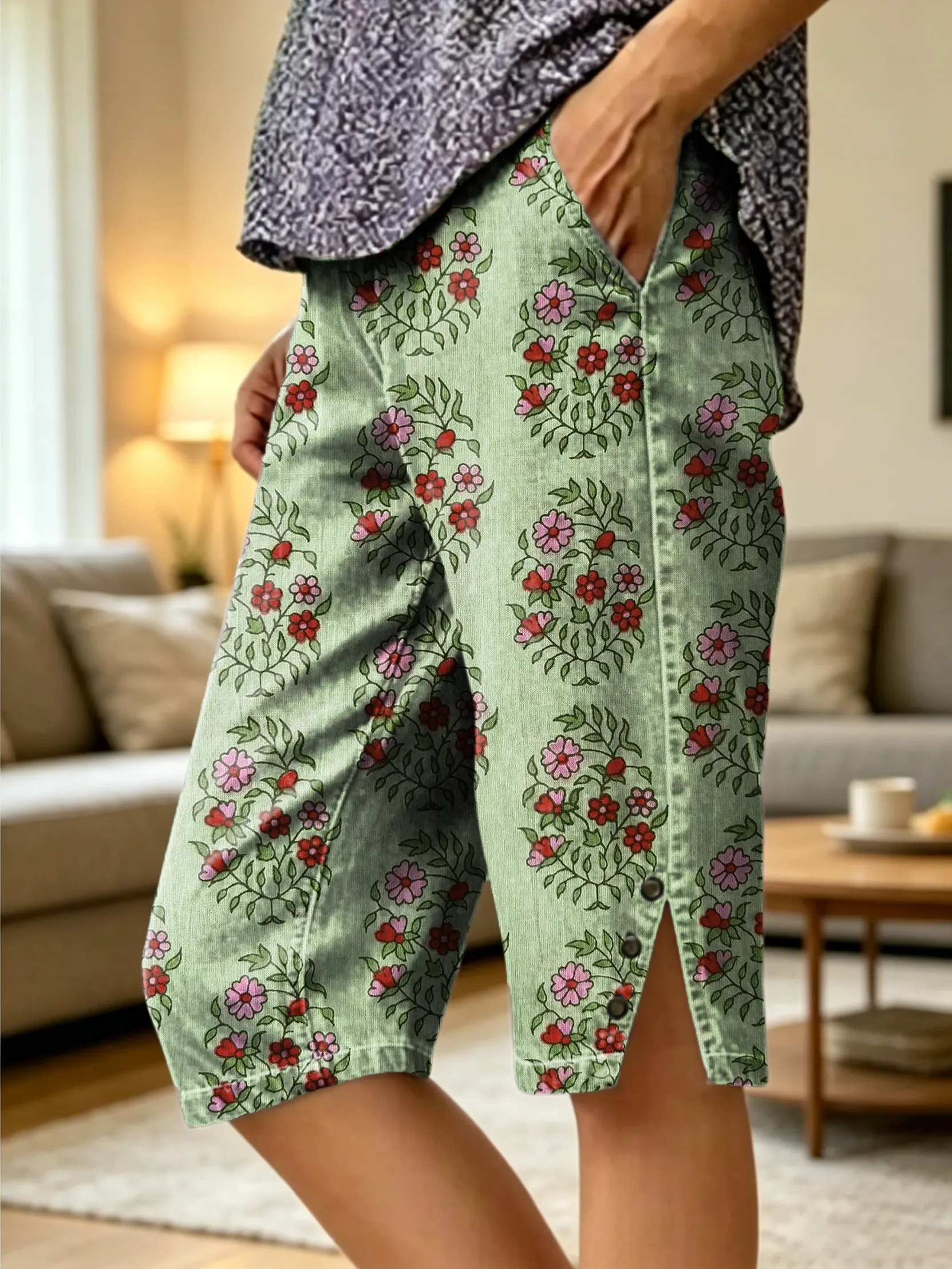 Women's Retro Ethnic Floral Pattern Art Print Casual Five-point Jeans With Pockets