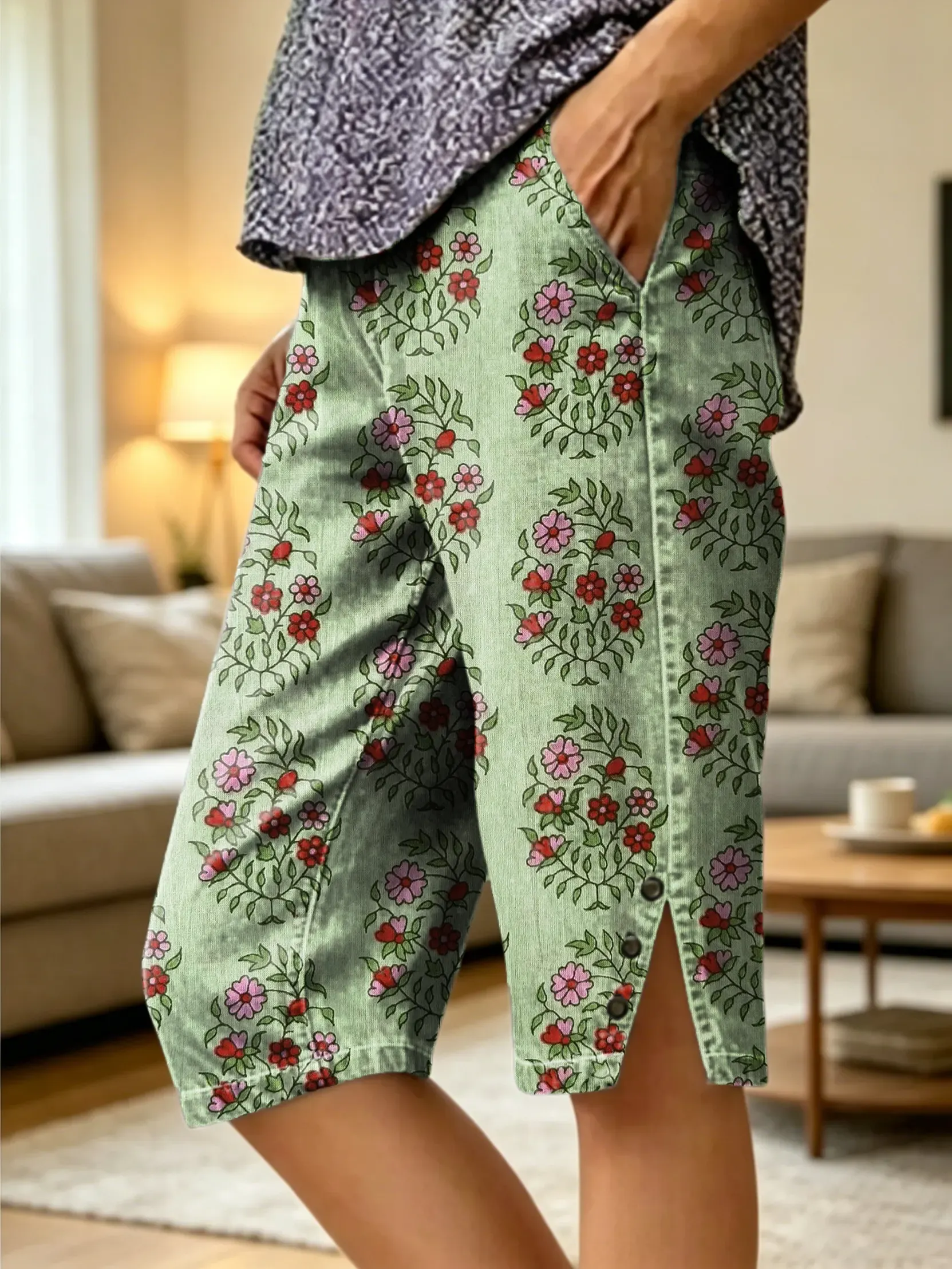 Women's Retro Ethnic Floral Pattern Art Print Casual Five-point Jeans With Pockets