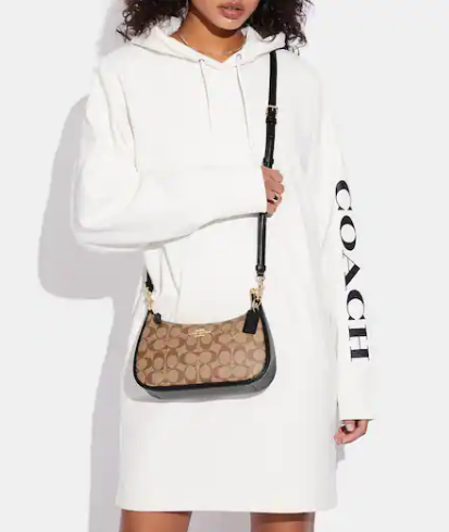 Teri Shoulder Bag In Signature Canvas