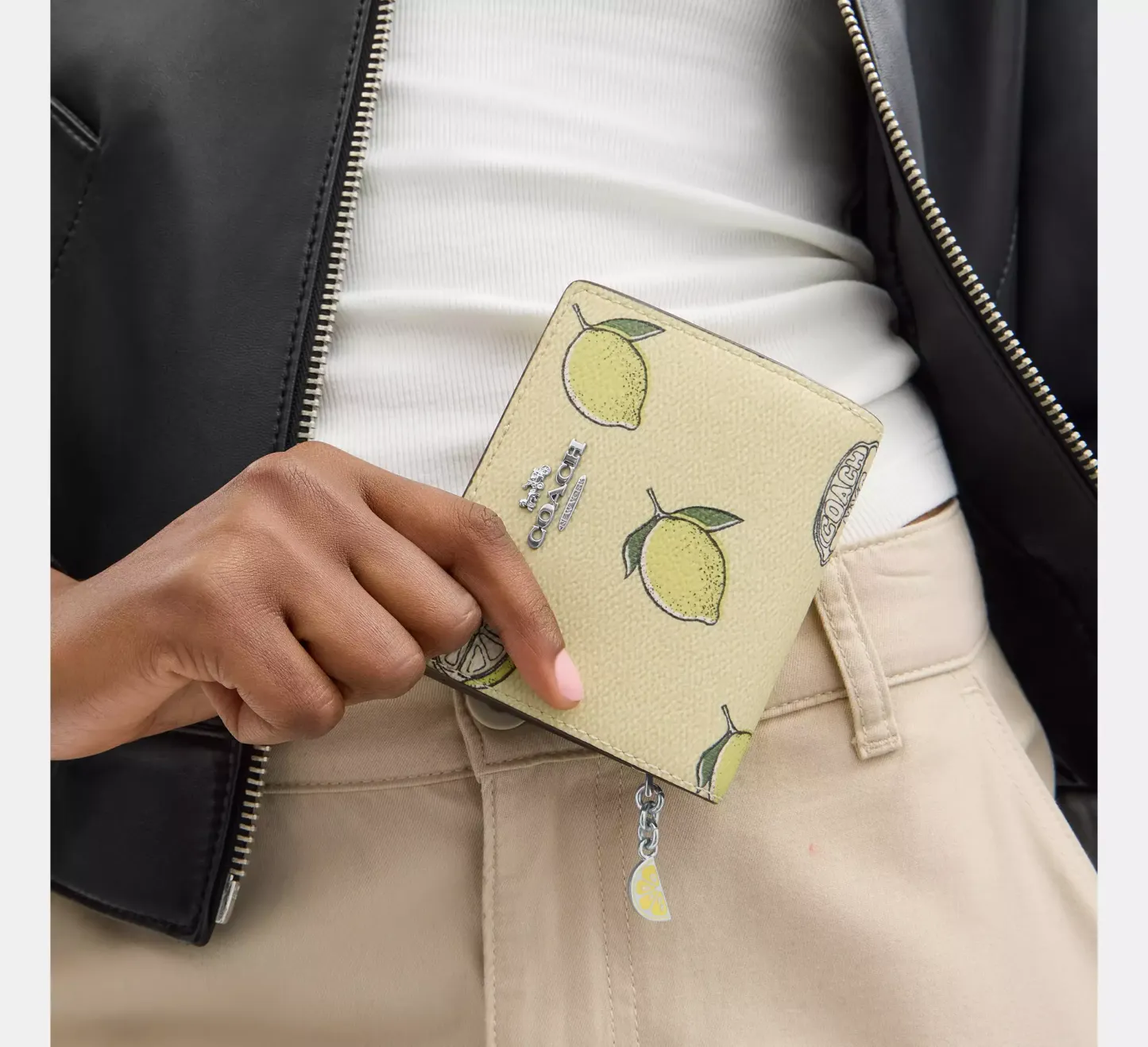 Snap Wallet With Lemon Print