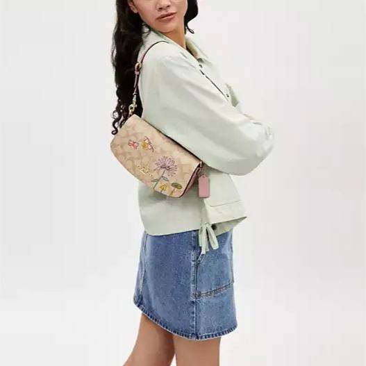 Coathtch Shoulder Bag