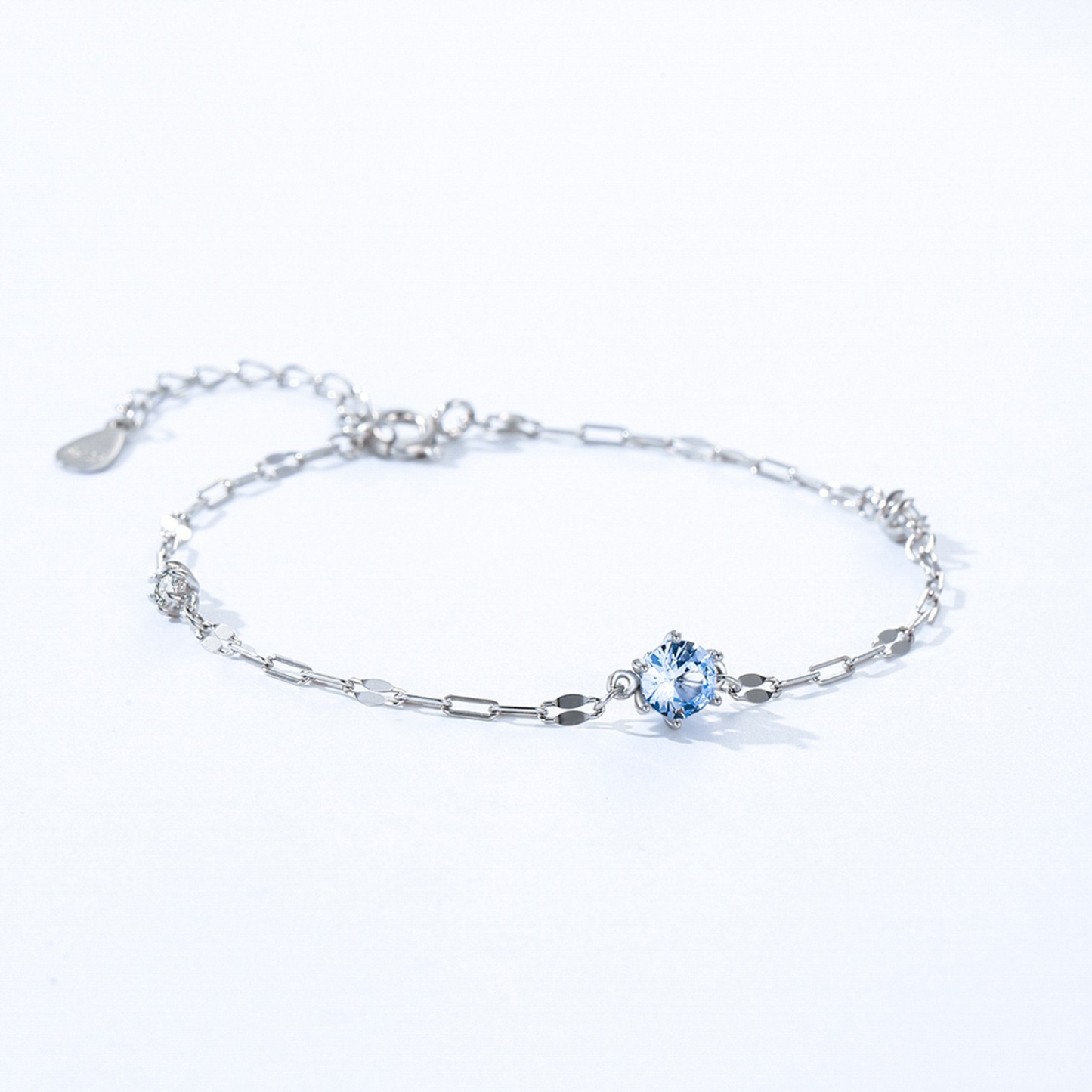 Square chain blue diamond bracelet