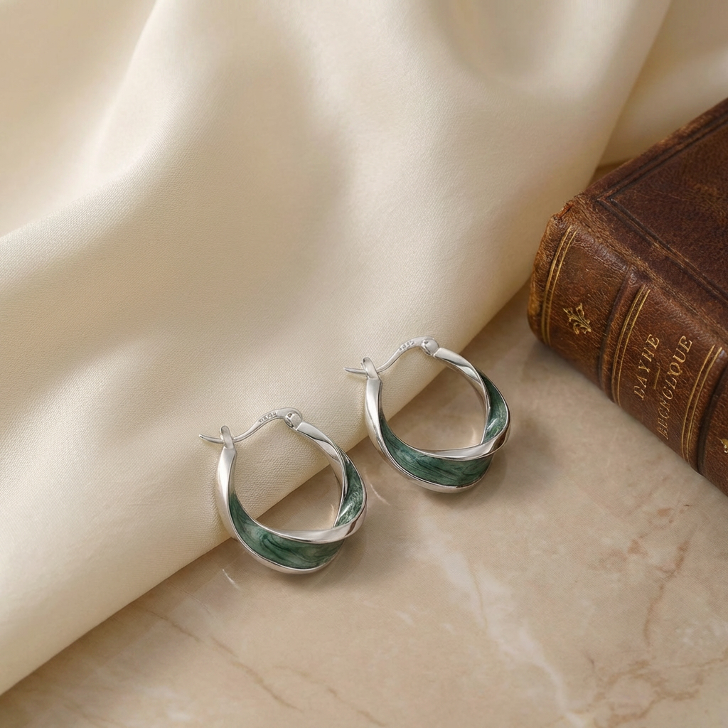 Mobius Hoops