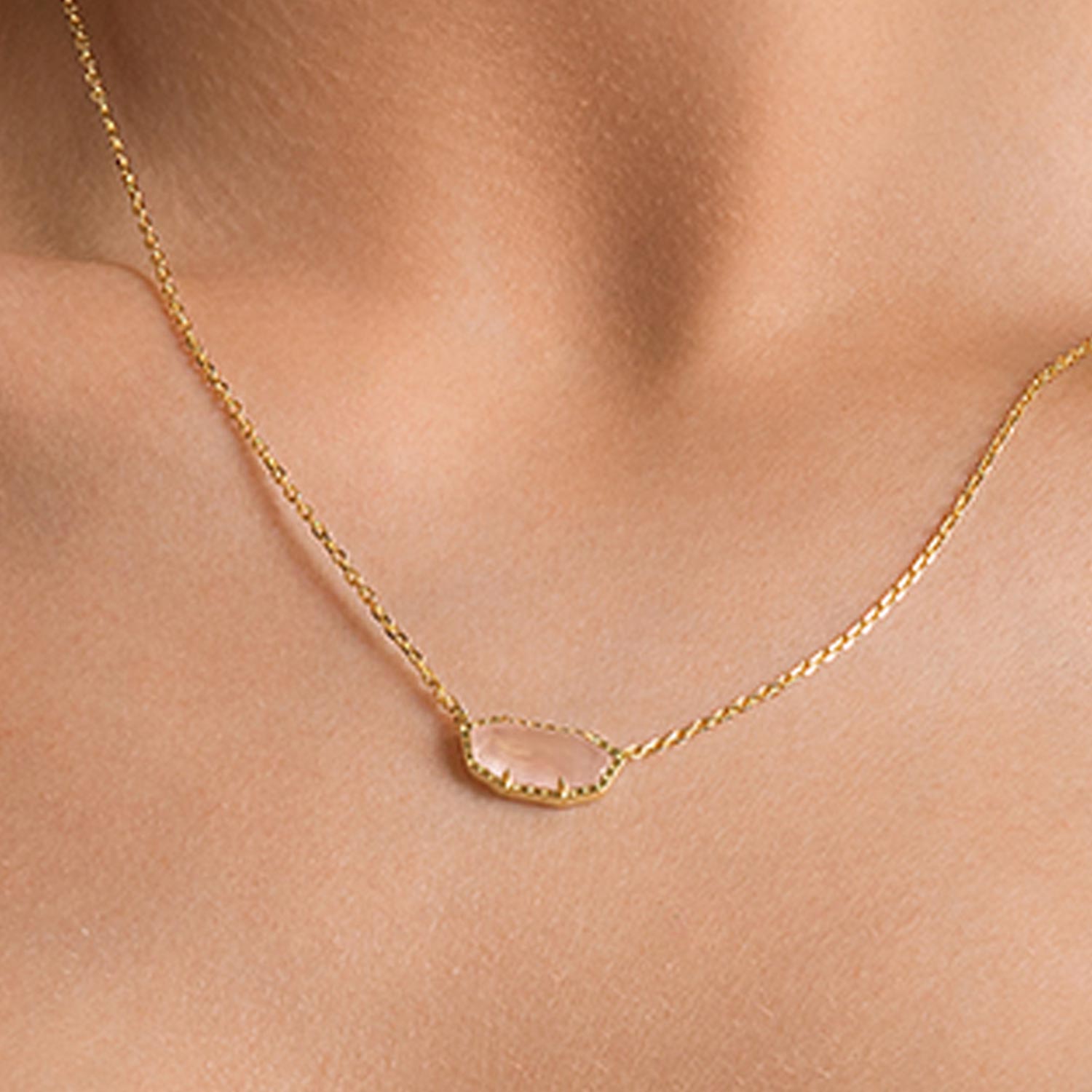 {"default":"rose quartz gold pendant necklace, rose quartz necklace for women, rose quartz pendant necklace women, pink stone necklace"}
