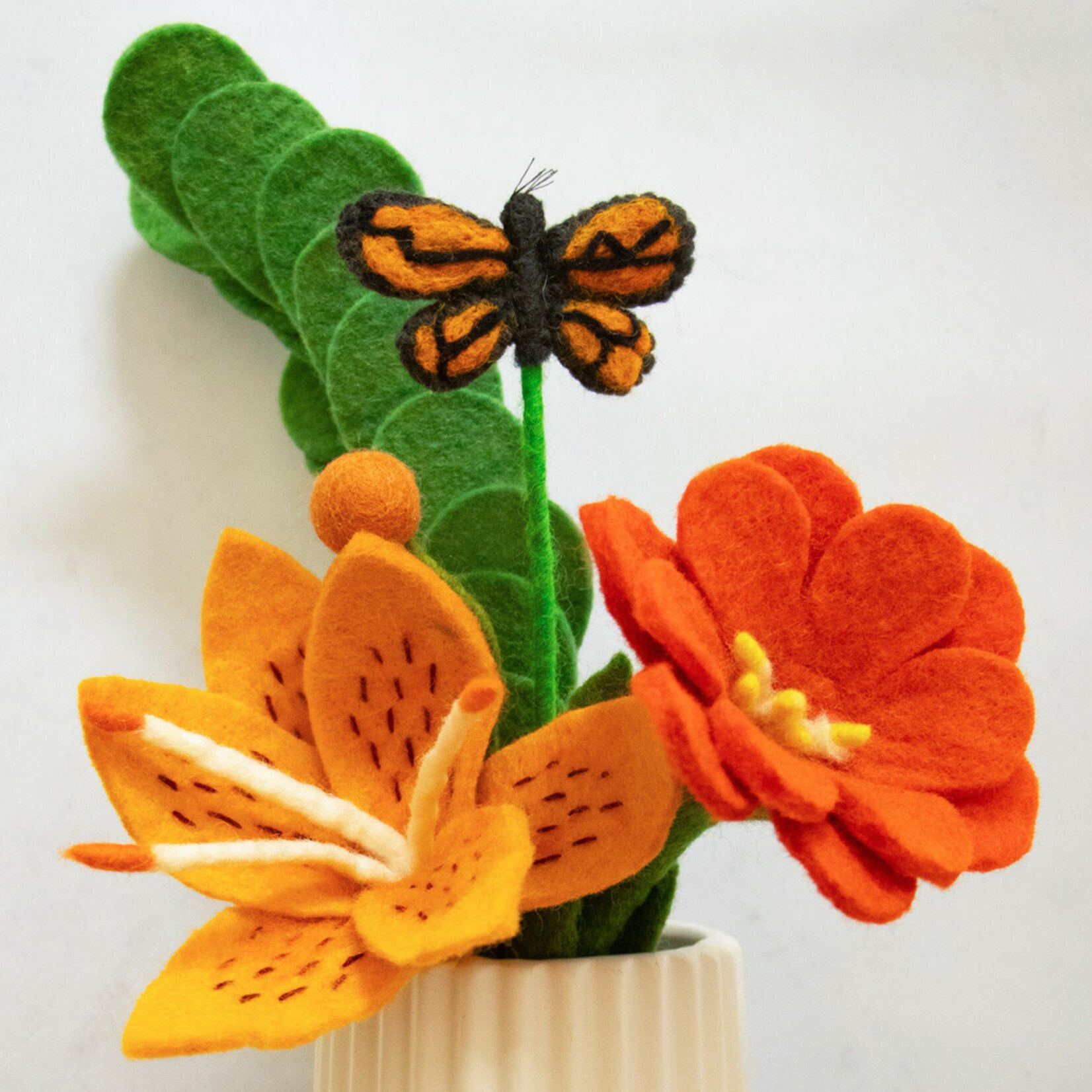 https://img-va.myshopline.com/image/store/1743649174005/global-goods-partners-mariposa-felt-flower-bouquet.jpeg?w=1652&h=2313