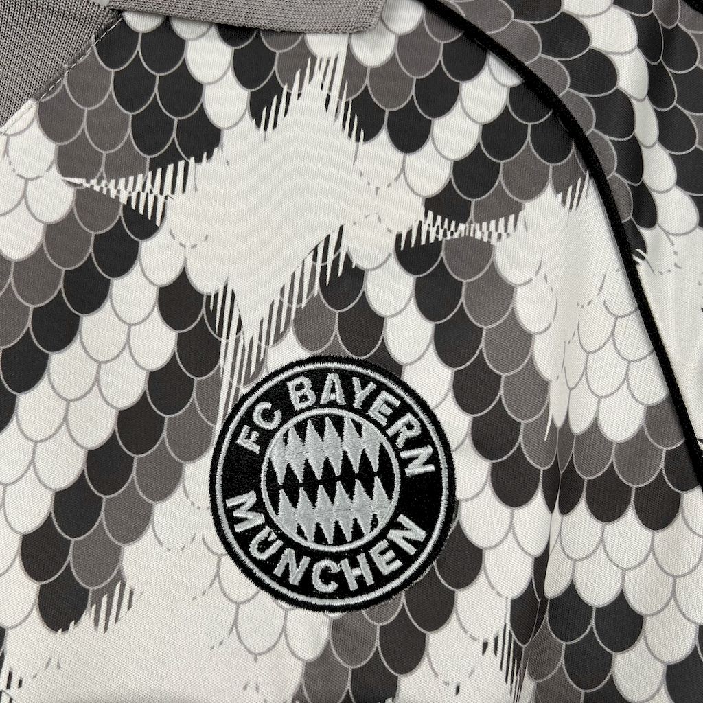 2025/2026 Bayerthtn Munchethtn Commemorative Edition Football Shirt Custom