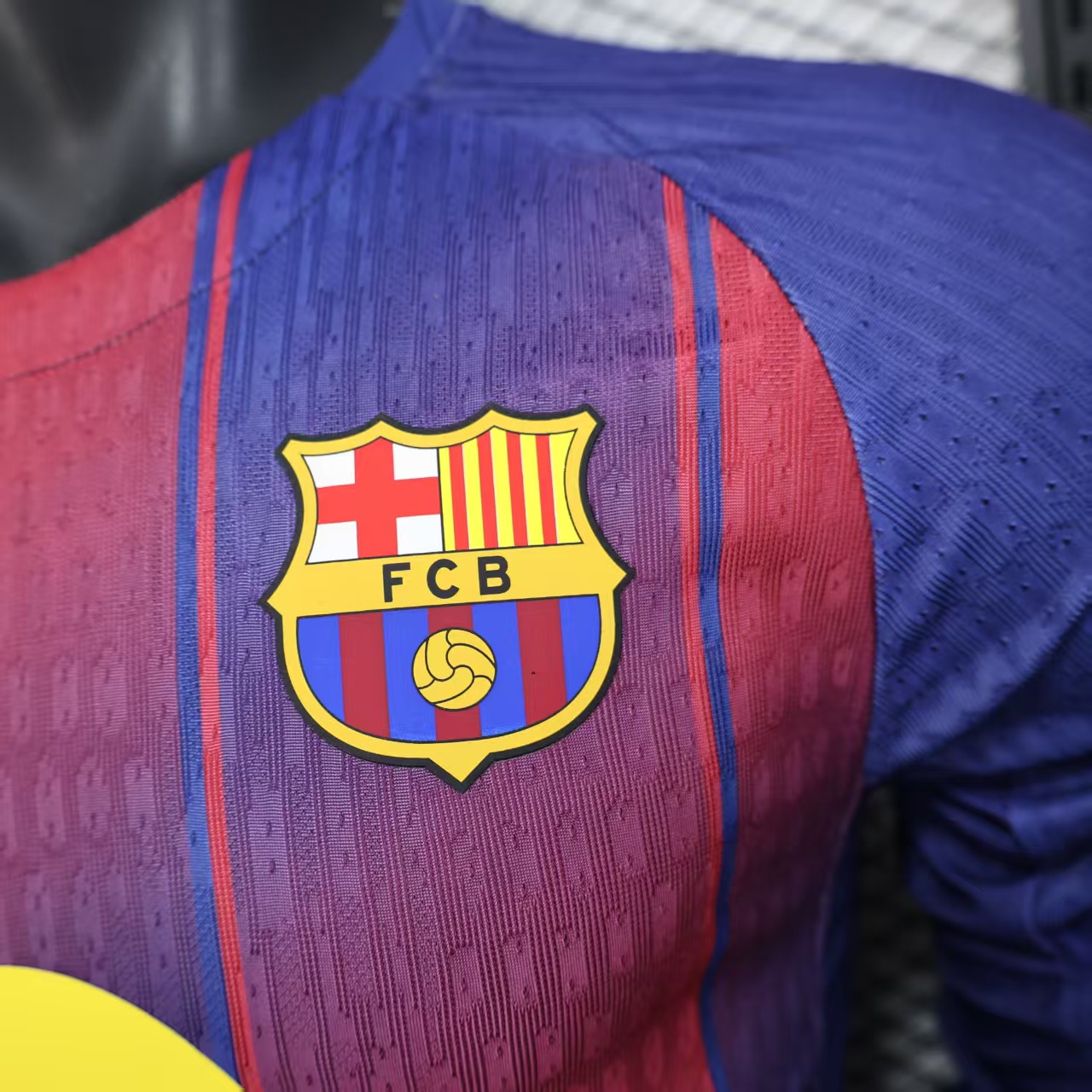 2025/2026 Long Sleeve Player Version Barcelona Home Football Shirt 1:1 Thai Quality