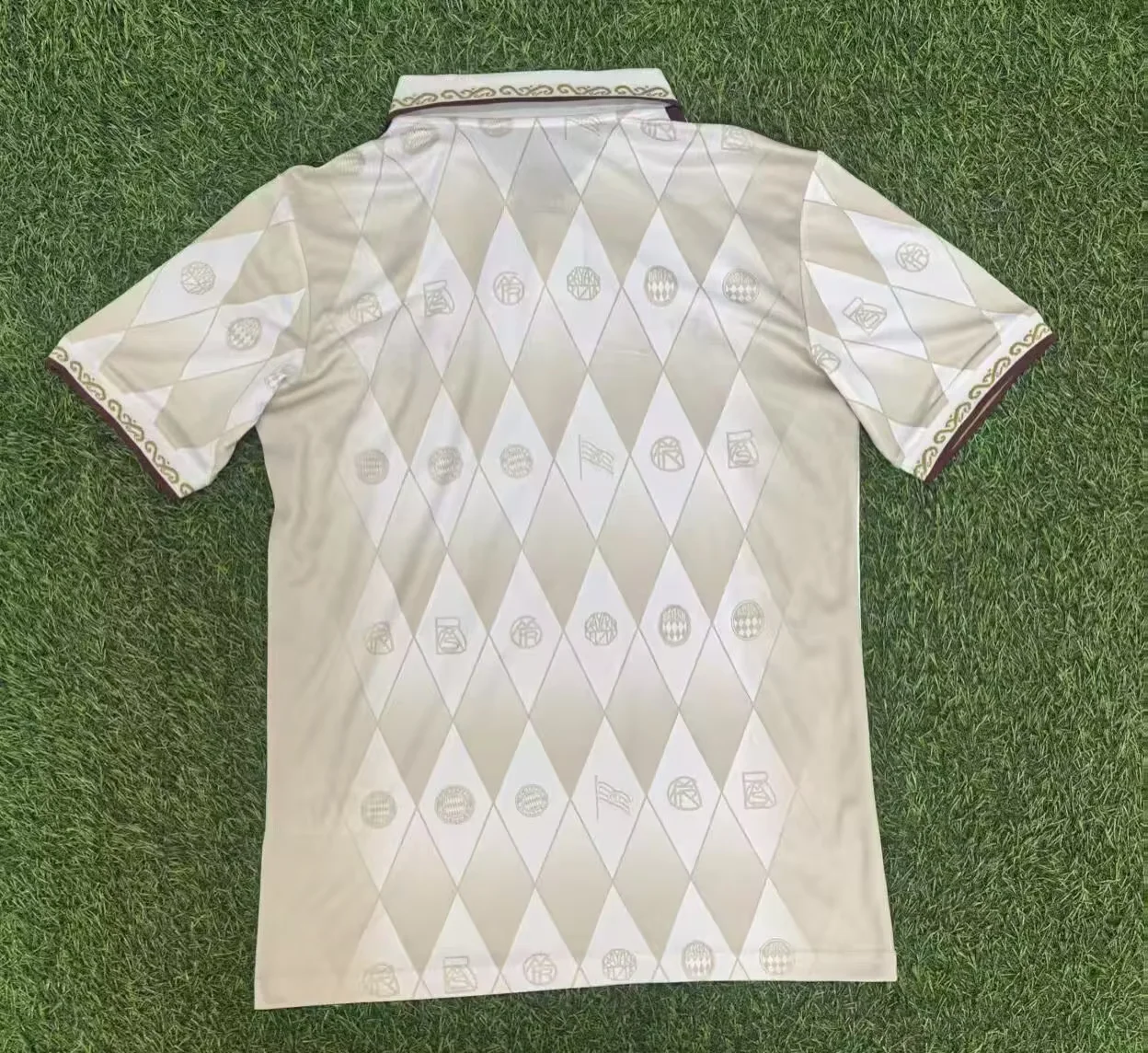 2025/2026 Bayerthtn Munchethtn Commemorative Edition Football Shirt Custom