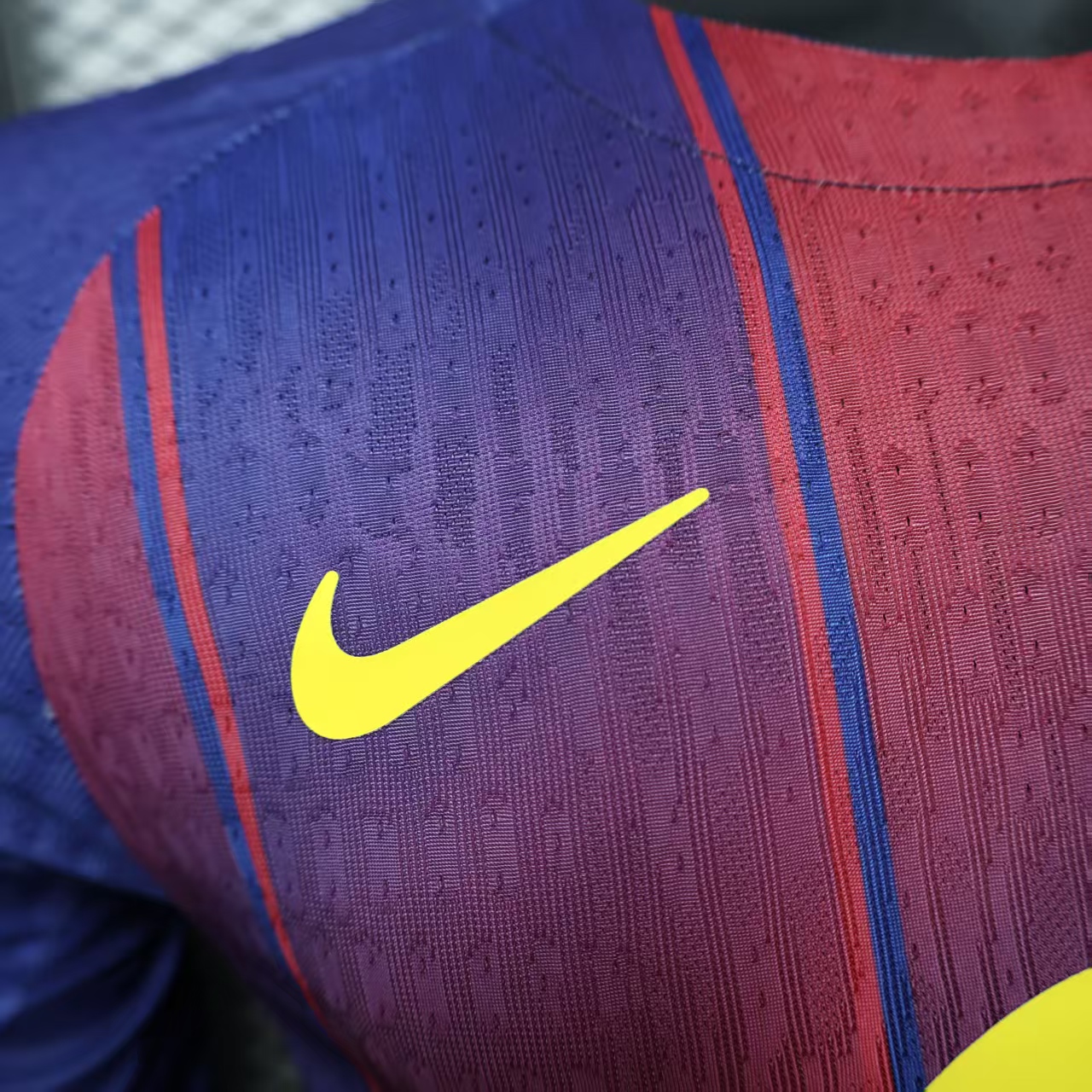 2025/2026 Long Sleeve Player Version Barcelona Home Football Shirt 1:1 Thai Quality