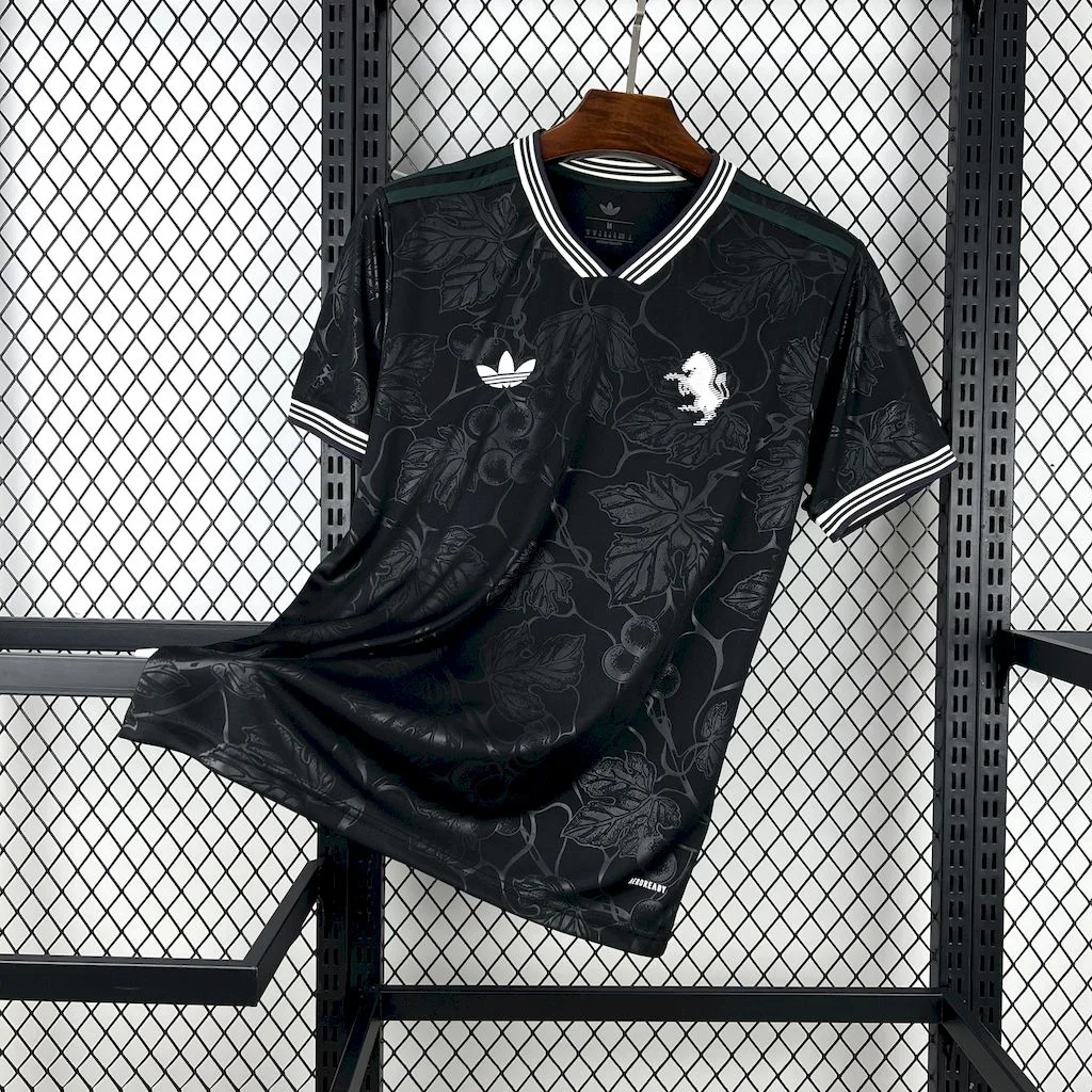 2025/2026 Juventus  Football Shirt Custom