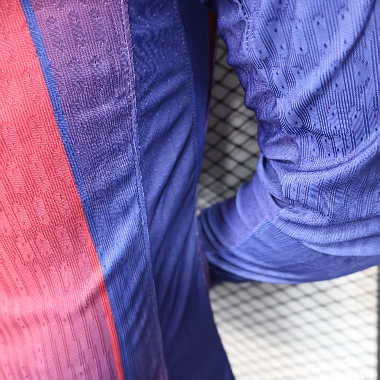2025/2026 Long Sleeve Player Version Barcelona Home Football Shirt 1:1 Thai Quality