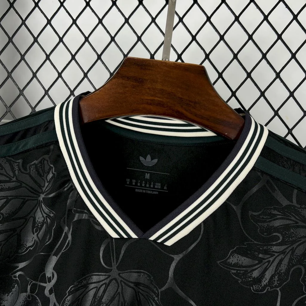 2025/2026 Juventus  Football Shirt Custom