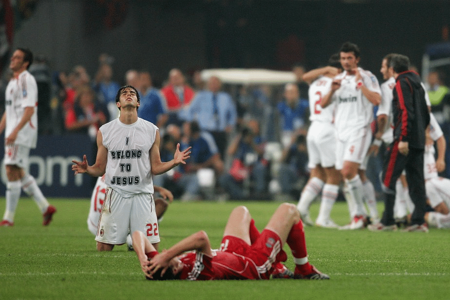 Kaka Prays after AC Milan&rsquo;s UEFA Champion&rsquo;s League Win
