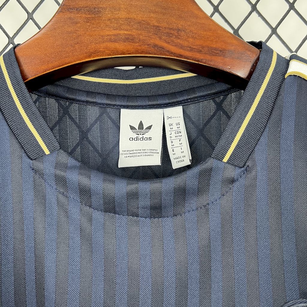 2025/2026 Retro Juventuthts Special Edition Football Shirt Custom