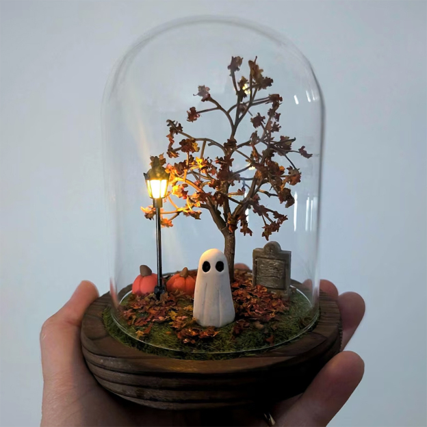 🍂Whispers of Autumn – Handcrafted Halloween Ghost Diorama